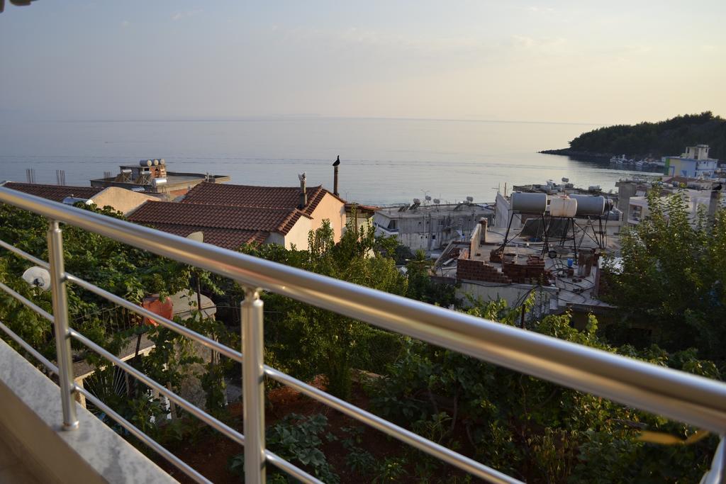Riviera Rooms Himare Room photo