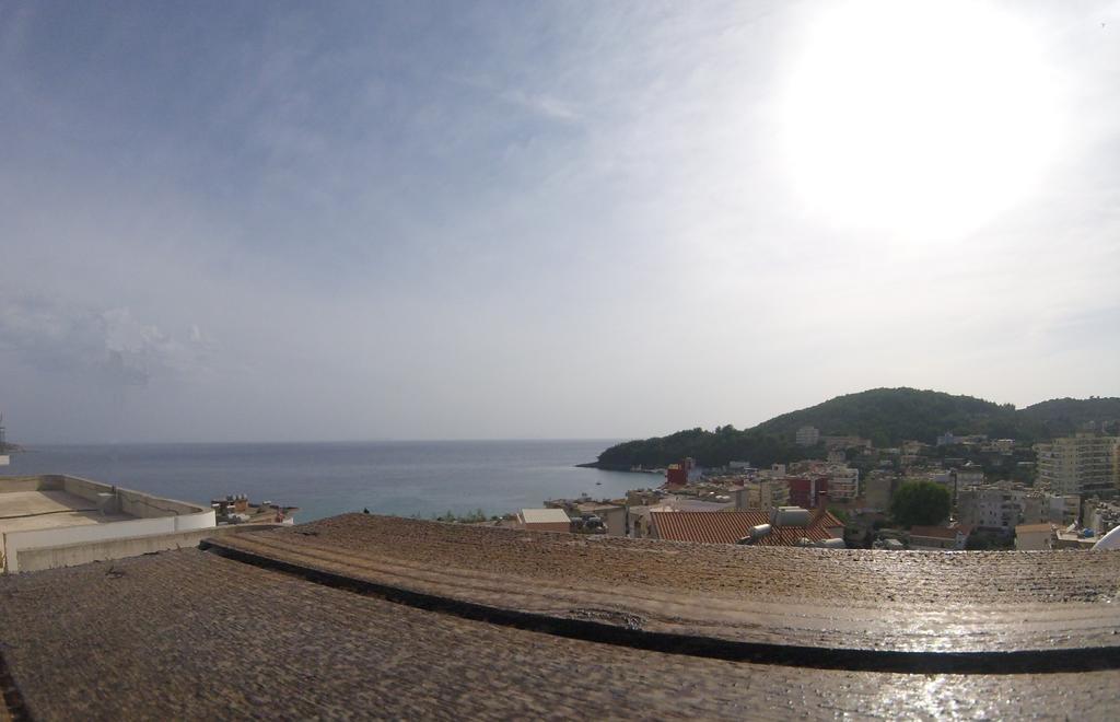 Riviera Rooms Himare Exterior photo